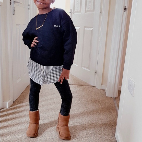 UGG KIDS CLASSIC SHORT CHESTNUT BOOTS - Picture 9 of 9